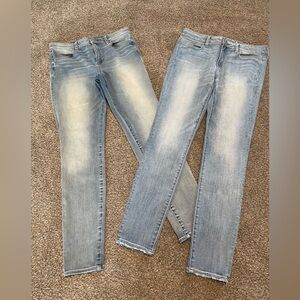 Women’s American Eagle jeans set (2)
